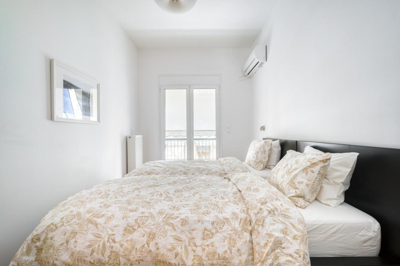 Stylish, Sunny New 2 Bedroom, Prime Central Athen Exterior foto